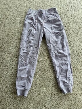 lululemon athletica Lavender Jogger Pants